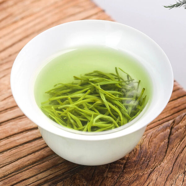 Zhongmin Hongtai New Bud Premium Mingqian Cloud Mist Green Tea Biluochun Luoxiang Type, gift box for the New Year's Day - Image 5