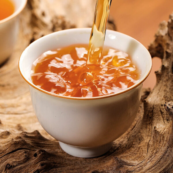 Zhongmin Hongtai tangerine peel Shoumei old white tea small square pieces tea cake pressed tea leaves, and elders will send gift boxes canned for the Chinese New Year. - Image 4