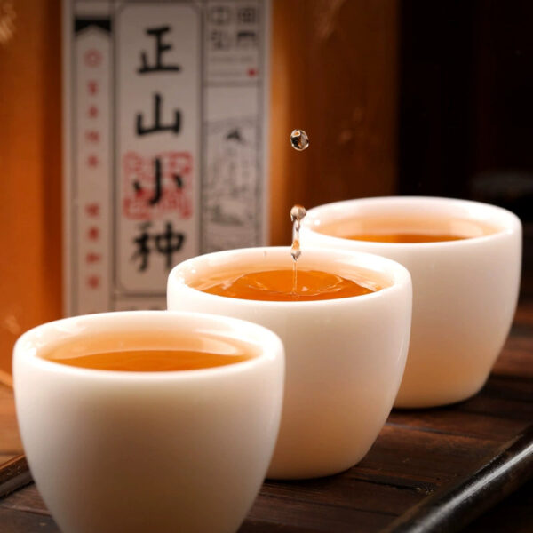 Zhengshan Xiaozong Fujian Black Tea Tea Special 500g Strong Fragrance Smoked Red Bulk Gift Box Canned New Spring Tea - Image 4