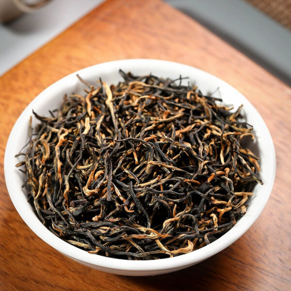 Zhongmin Hongtai Jin Junmei small black tea Wuyishan strong fragrance authentic flower and fruit honey yellow bud bag to drink by yourself - Image 2