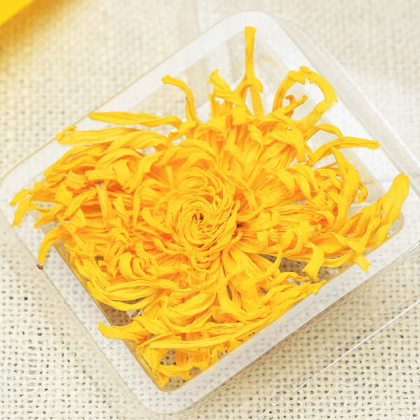 Zhongmin Hongtai Flower and Herbal Tea Golden Silk Royal Chrysanthemum One Cup of New Tea Golden Silk Yellow Chrysanthemum Grand Royal Chrysanthemum Chrysanthemum Tea Gift Box - Image 4