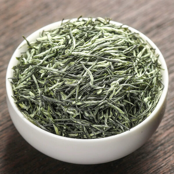 Zhongmin Hongtai Premium Maojian Whole Bud Mingqian Alpine Chinese New Year Green Tea 2025 Rizhao Foot Gift Box Canned 500g - Image 4