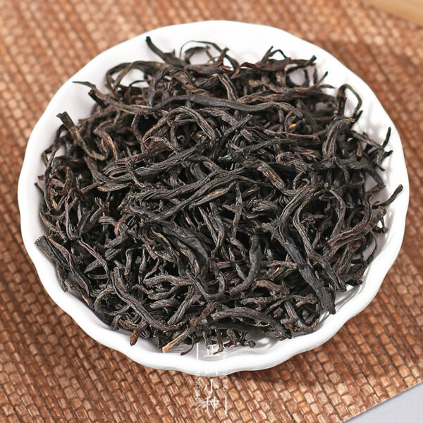 Zhongmin Hongtai Fujian Black Tea Zhengshan Small Flower and Fruit Honey Fragrance Wuyishan Gift Box Small Canned Chinese New Year Tea 300g - Image 3