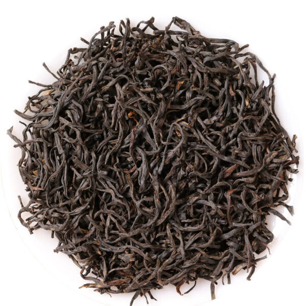 Zhongmin Hongtai Zhengshan Small Species Fujian Black Tea Peach Fragrant Small Species Gaoshan Wild Tea Black Tea New Tea Canned 125g - Image 4