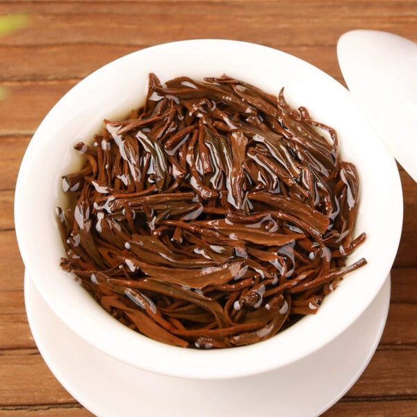 Zhongmin Hongtai New Tea Zhengshan Small Black Tea Premium Authentic Luxiang Bulk Gift Box Canned 520g Gift - Image 4