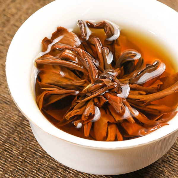 Zhongmin Hongtai Premium Dianhong Dragon Ball Tea New Tea Spring Tea Yunnan Fengqing Honey Fragrant Dianhong Tea Luxiang Bag - Image 4