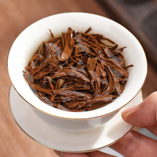 Zhongmin Hongtai New Tea Zhengshan Xiaozong Black Tea Premium Strong Fragrance Flower and Fruit Rosin Fragrance Elders New Year Gift Box - Image 5