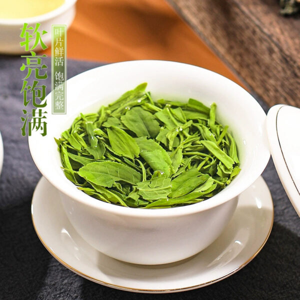 Buy 2 rounds of 3 new teas 2025 spring tea wool tea sharp tea alpine flower and fruit fragrance green tea leaf strong fragrance bag 250g bulk - Image 4