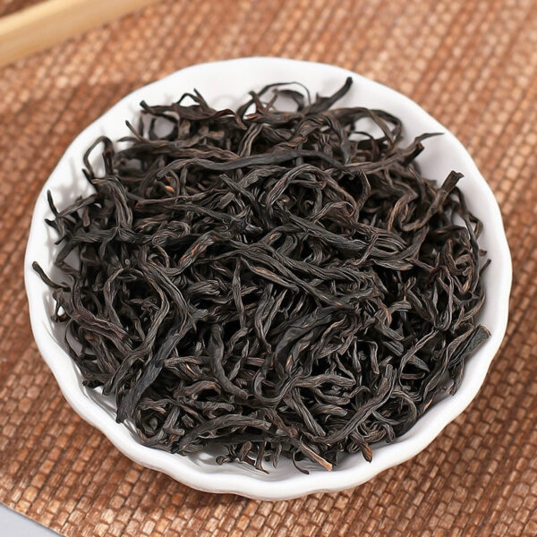 Zhongmin Hongtai New Tea Zhengshan Xiaozong Black Tea Premium Strong Fragrance Flower and Fruit Rosin Fragrance Elders New Year Gift Box - Image 3