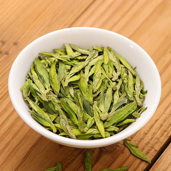 Zhongmin Hongtai Mingqian Green Tea Longjing Tea Bud Strong Fragrance Resistant Foaming Mung Bean Fragrance New Year's Goods Gift Tea Tasting Boxed New Tea - Image 3