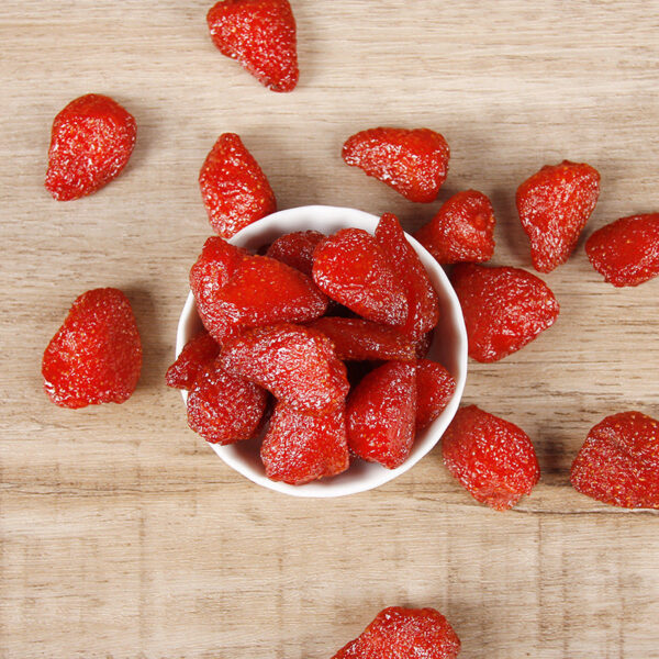 Dried strawberries 500g candied fruit dried fruit children and pregnant women casual snacks milk-flavored strawberry ball raw materials - Image 4