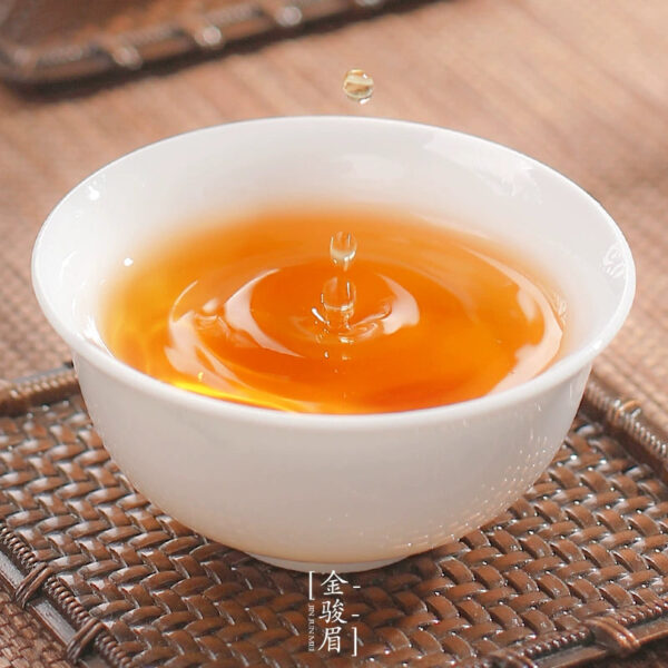 Zhongmin Hongtai New Tea Black Tea Honey Fragrant Jin Junmei Tea Spring Tea Fujian Specialty Gift Box Canned Gift Tea 500g - Image 4