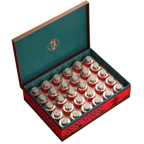 Zhongmin Hongtai Fujian Black Tea Zhengshan Small Flower and Fruit Honey Fragrance Wuyishan Gift Box Small Canned Chinese New Year Tea 300g - Image 2