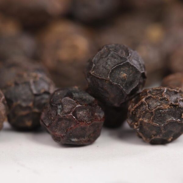 Black peppercorns Black peppercorns Household seasoning Remove fishy black pepper canned - Image 3