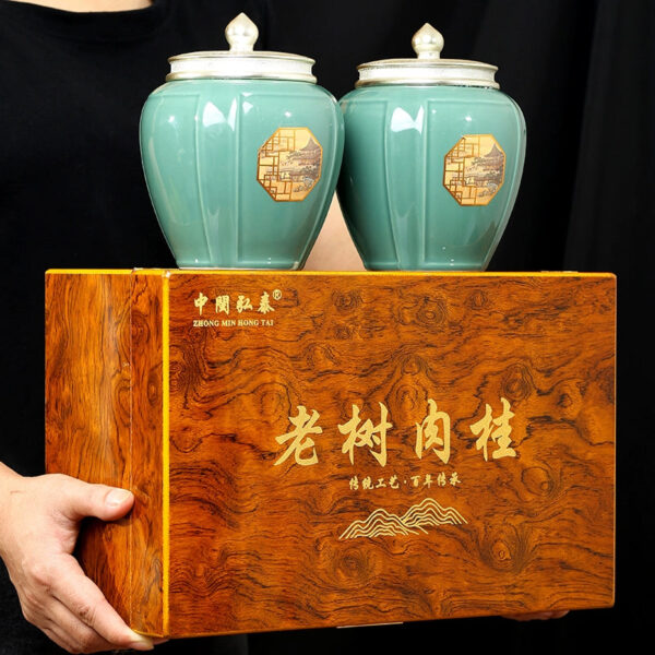 Zhongmin Hongtai Premium New Wuyi Mountain Tea Old Tree Cinnamon Fruit Cinnamon Ceramic Gift Box Gift Tea Tasting Elders - Image 4