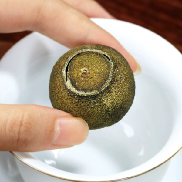 Zhongmin Hongtai Small Green Orange Aged Palace Ripe Tea Tangerine Peel Pu'er Tea Leaf Small Citrus Orange Pu Tea Gift Box 250g - Image 5