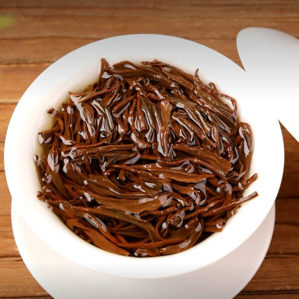 Zhengshan Xiaozong Fujian Black Tea Tea Special 500g Strong Fragrance Smoked Red Bulk Gift Box Canned New Spring Tea - Image 3